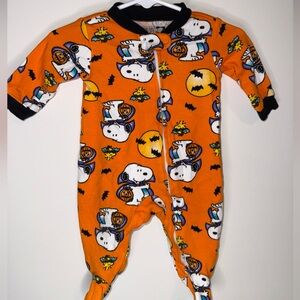 Peanuts Snoopy Kids Footie - Orange and Black
